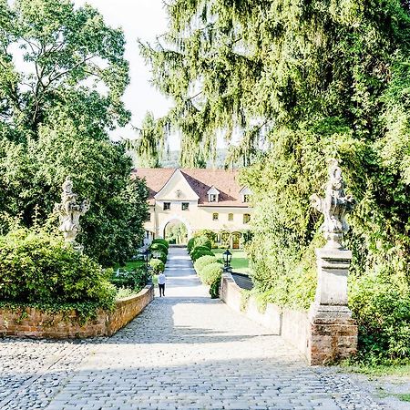 Schlosshotel Obermayerhofen 세베르스도르프 외부 사진