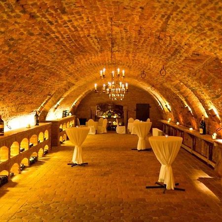 Schlosshotel Obermayerhofen 세베르스도르프 외부 사진