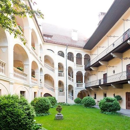 Schlosshotel Obermayerhofen 세베르스도르프 외부 사진