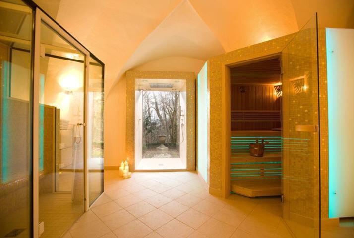 Schlosshotel Obermayerhofen 세베르스도르프 외부 사진