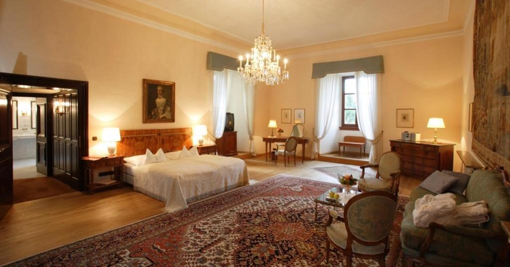 Schlosshotel Obermayerhofen 세베르스도르프 객실 사진